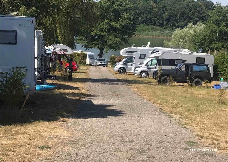 Emplacement Camping-Car les hêtres