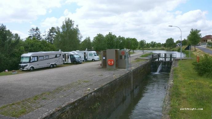 Emplacement des camping-car