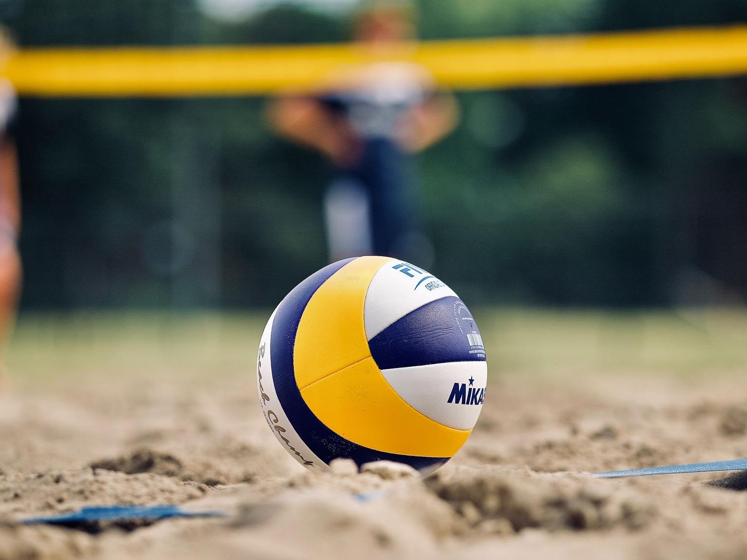 Ballon de volley sur plage