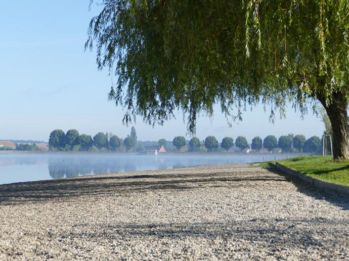 Plage de l'étang camping LAc vert